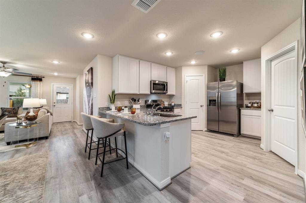 Houston, TX 77048,5332 CJ Walker LN