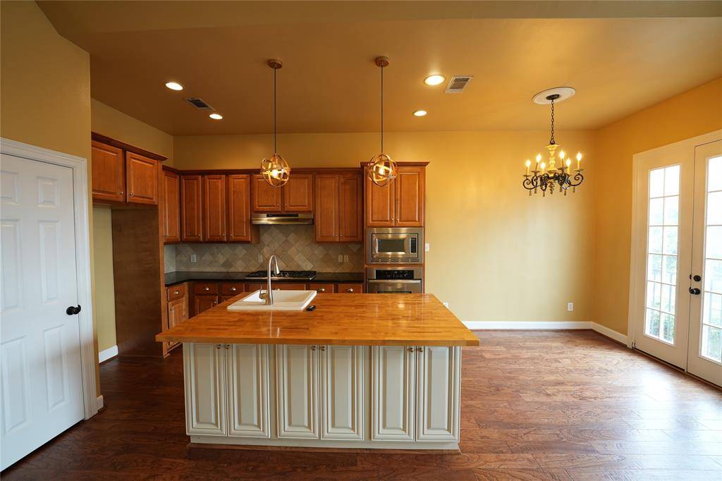 Houston, TX 77045,10819 Almeda Park DR