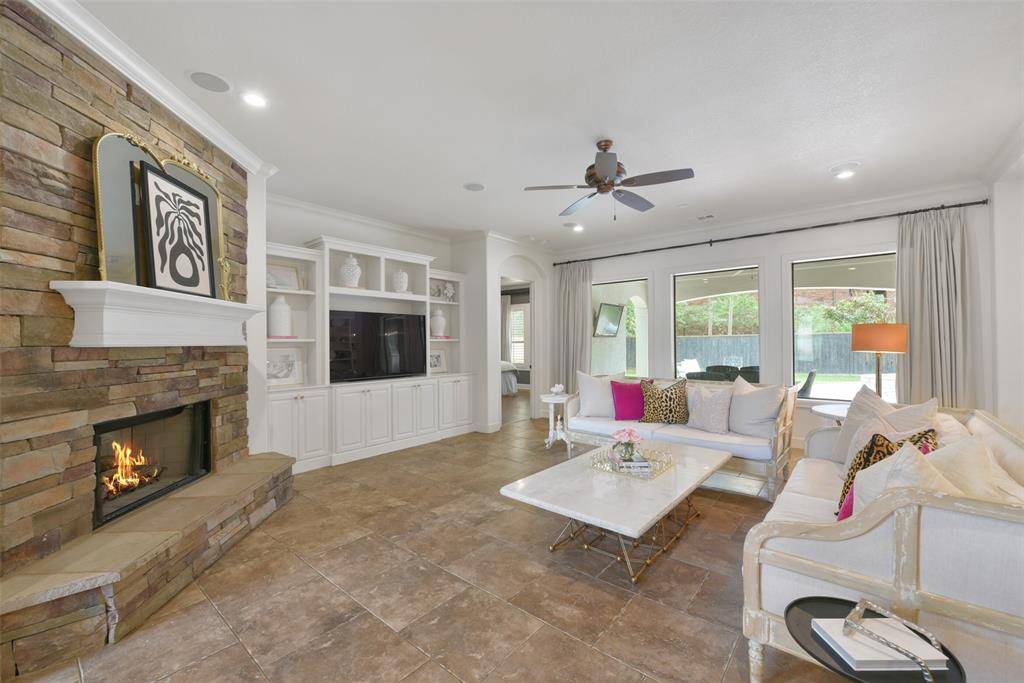 Friendswood, TX 77546,405 Northview DR