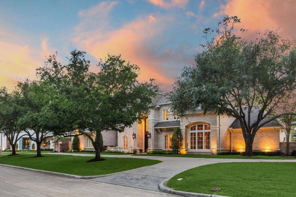Houston, TX 77024,10911 Kemwood DR
