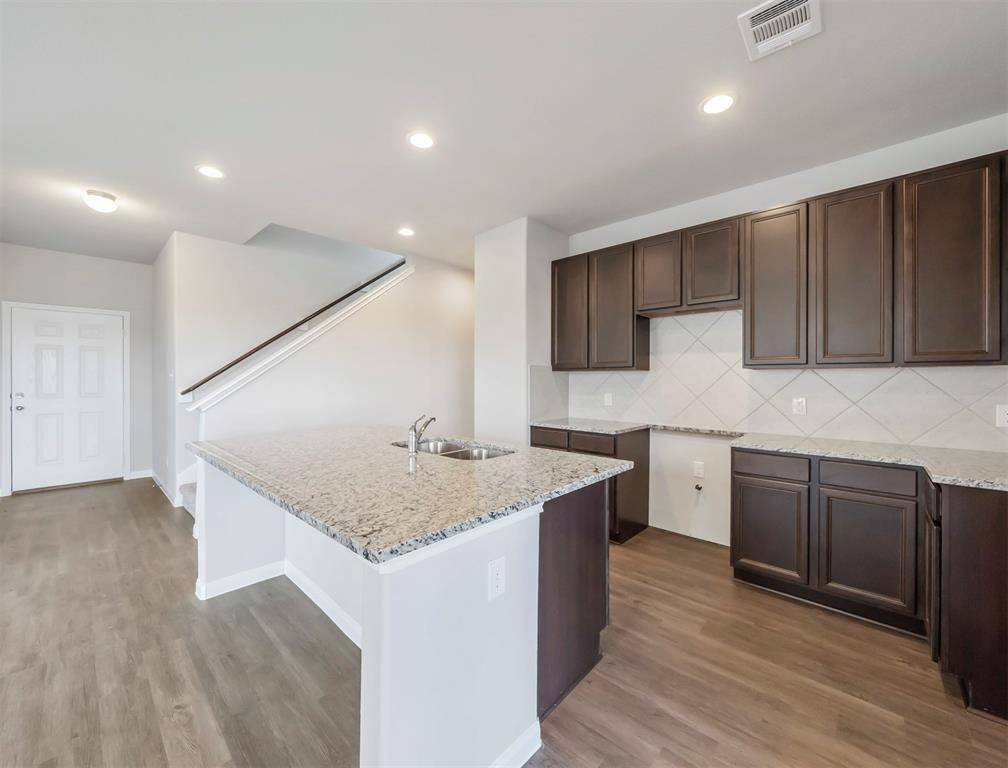 Katy, TX 77493,24718 Bastiani Canvas LN