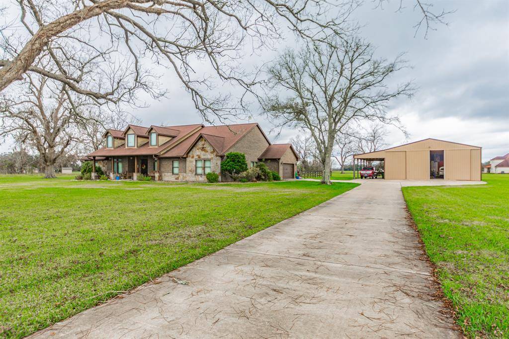 Angleton, TX 77515,814 Mill RD