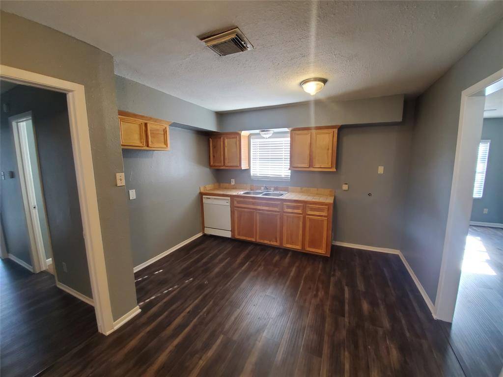 Houston, TX 77033,6114 Belmark ST