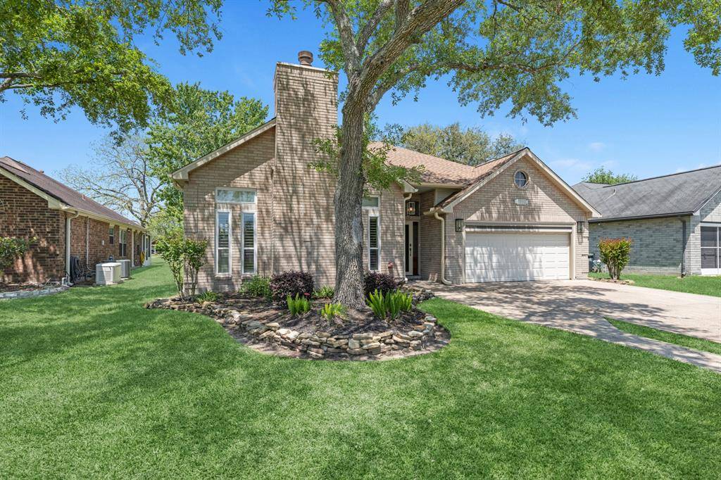 Pearland, TX 77584,2727 Breezy Pines LN