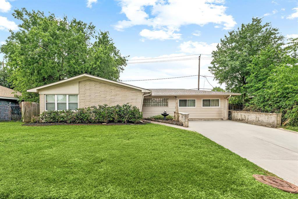 Houston, TX 77092,5001 Libbey LN