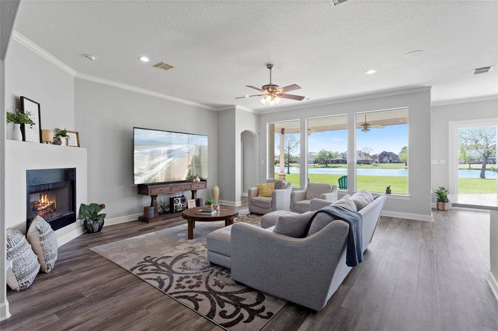 Santa Fe, TX 77517,210 Lago Circle DR N