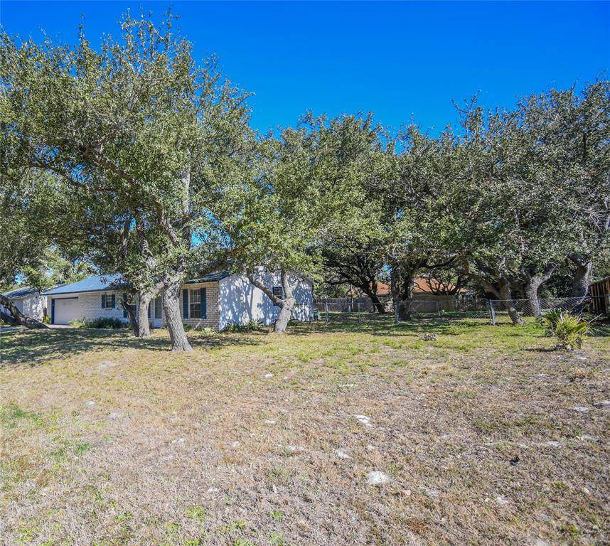 Rockport, TX 78382,110 Resaca LN