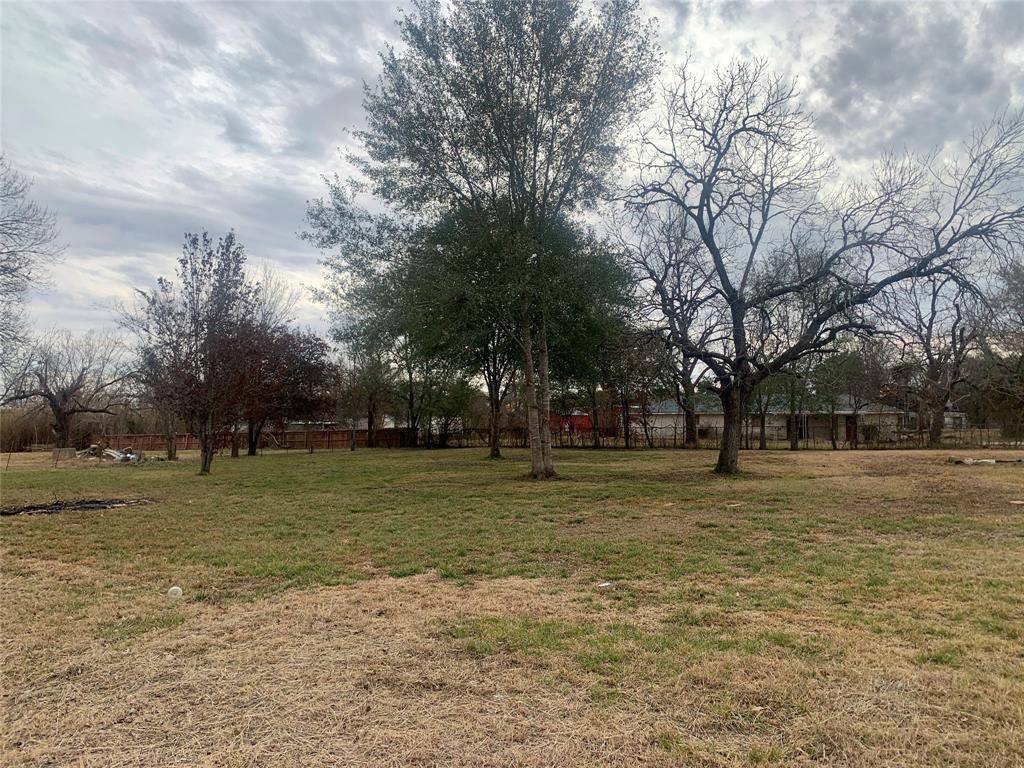 Richards, TX 77873,5252 Colorado ST