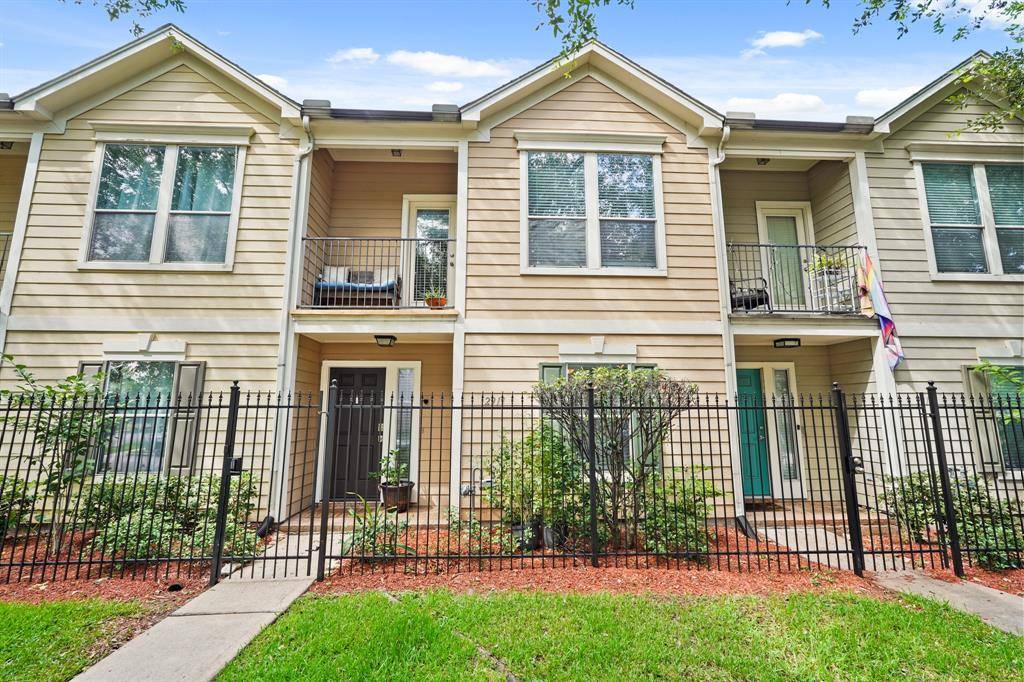 Houston, TX 77003,2911 Clay ST