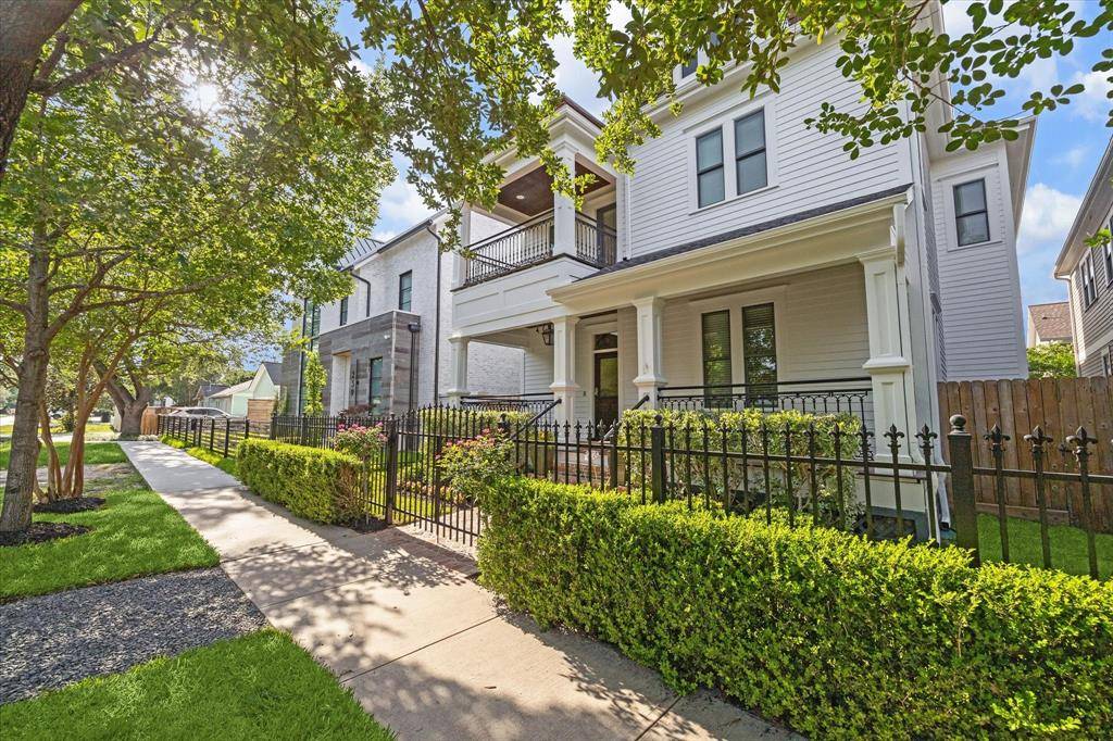 Houston, TX 77008,233 W 23rd ST