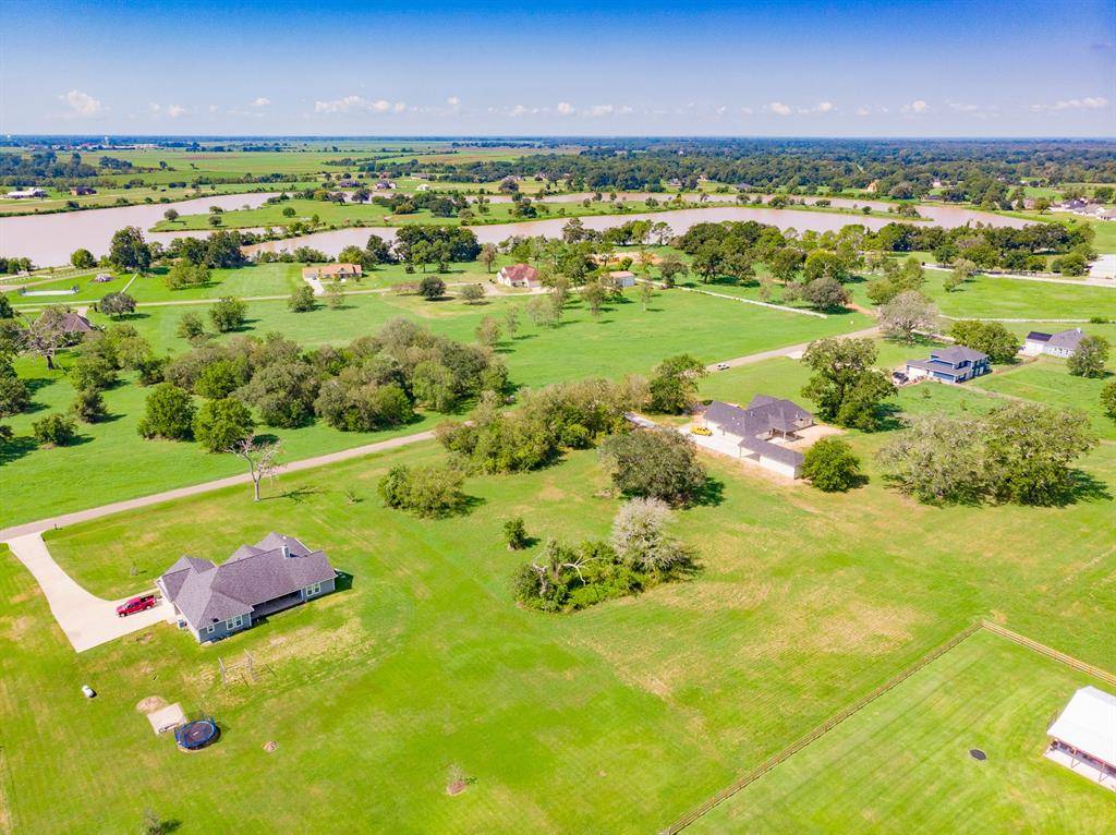 Rosharon, TX 77583,2902 Horse Trail DR