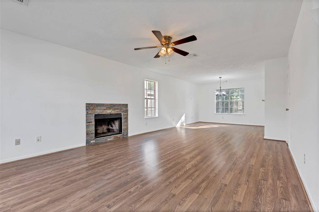 Houston, TX 77014,13915 Dentwood DR