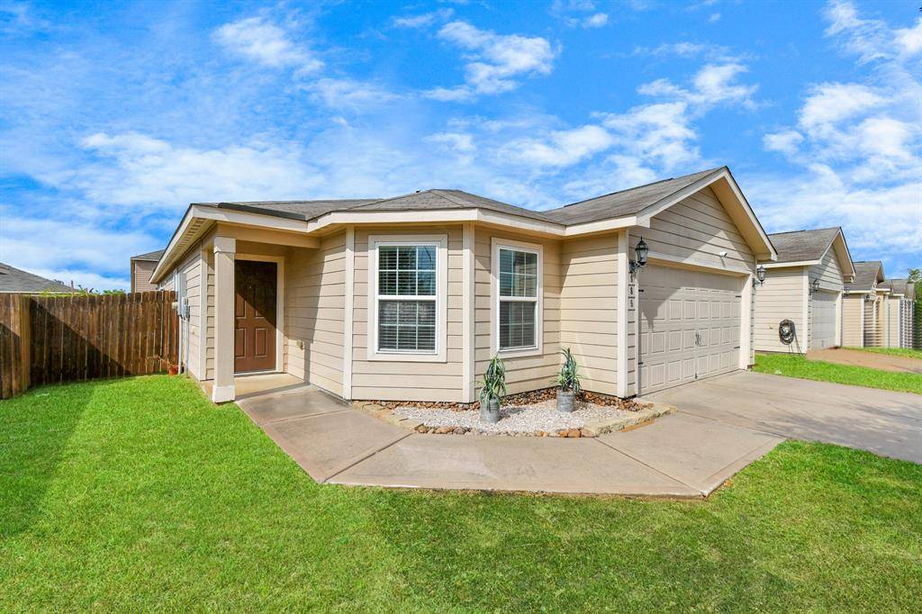 Brookshire, TX 77423,985 Lake View CIR W