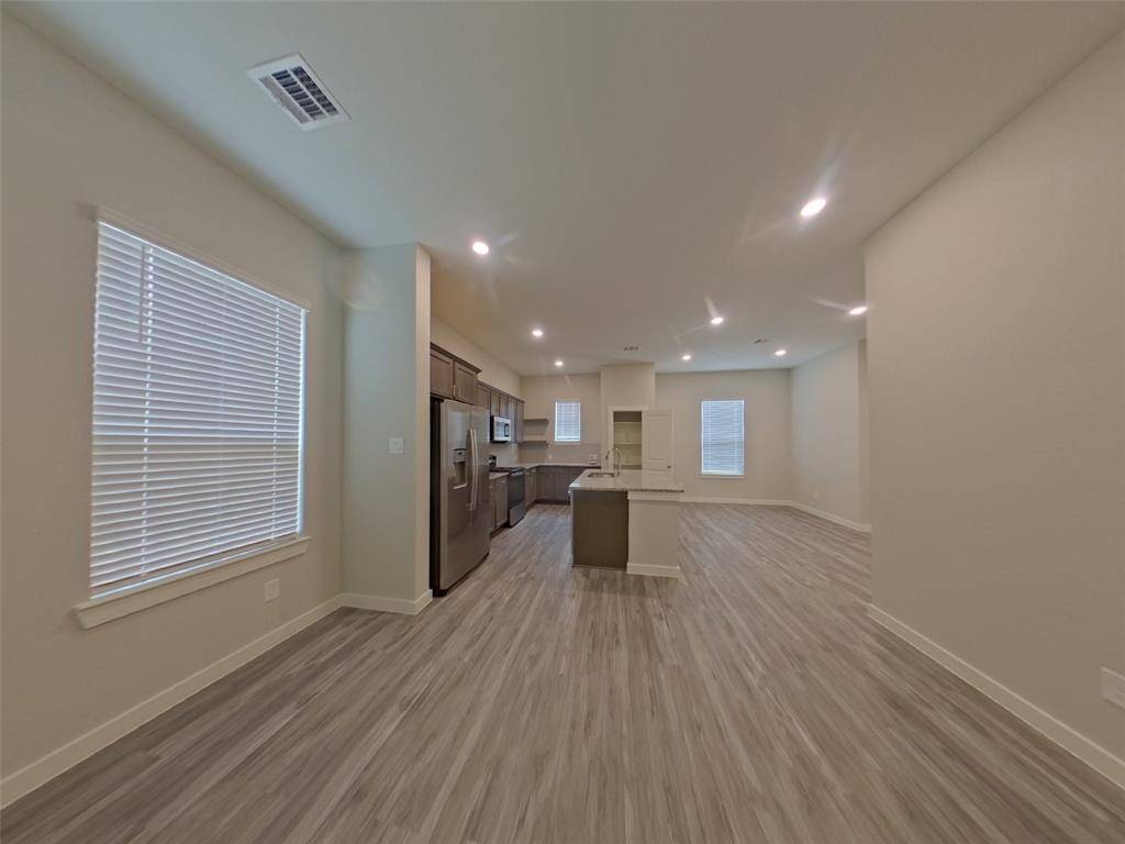 Tomball, TX 77375,9835 Willow Creek Commerce DR #536