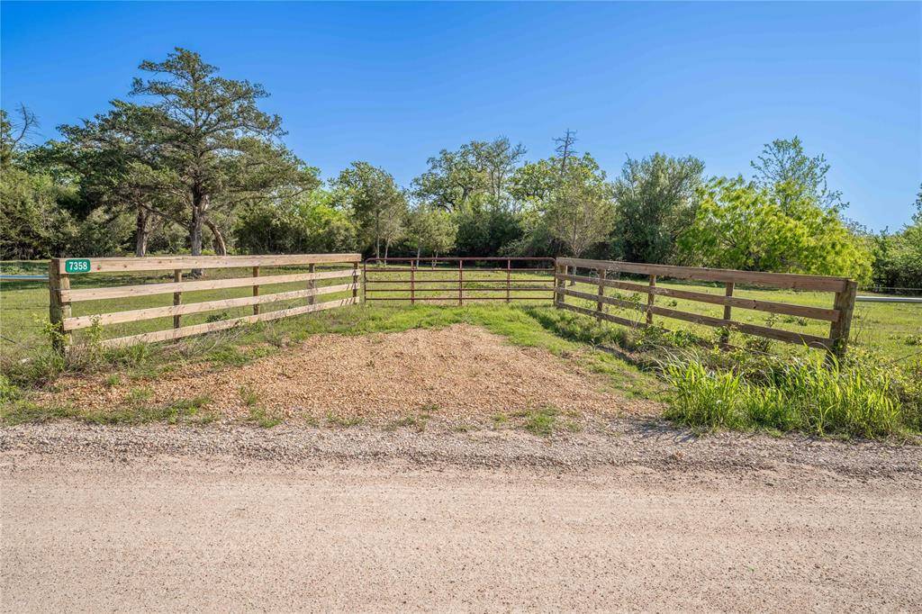 Burton, TX 77835,7358 Taplin LN
