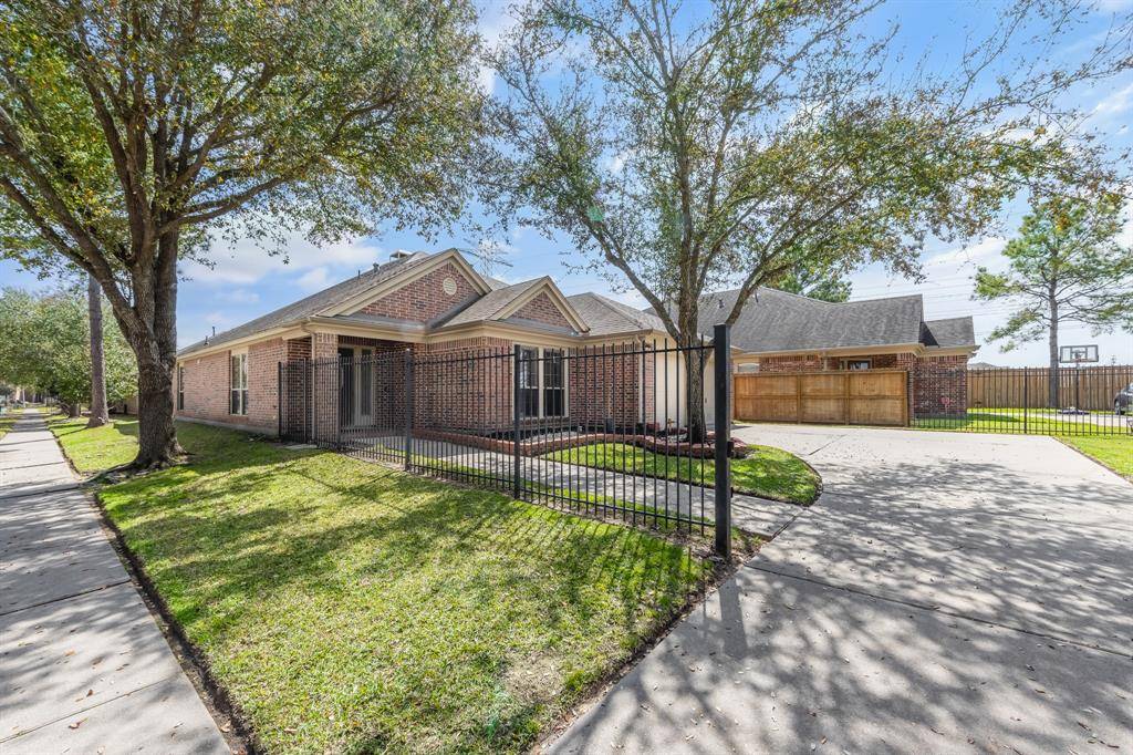 Houston, TX 77095,17603 Burkhart Ridge DR