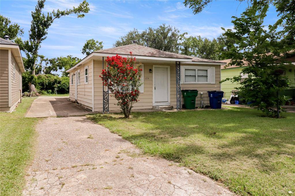 Angleton, TX 77515,604 W Peach ST