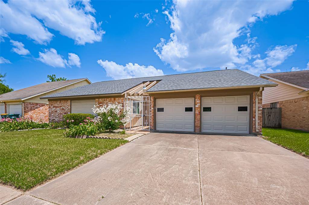 Houston, TX 77088,5615 Briarwood Forest DR