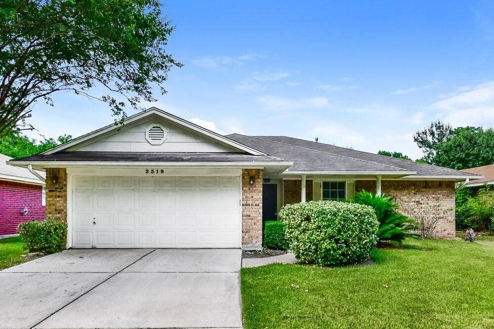 Houston, TX 77339,2319 Old Oak LN