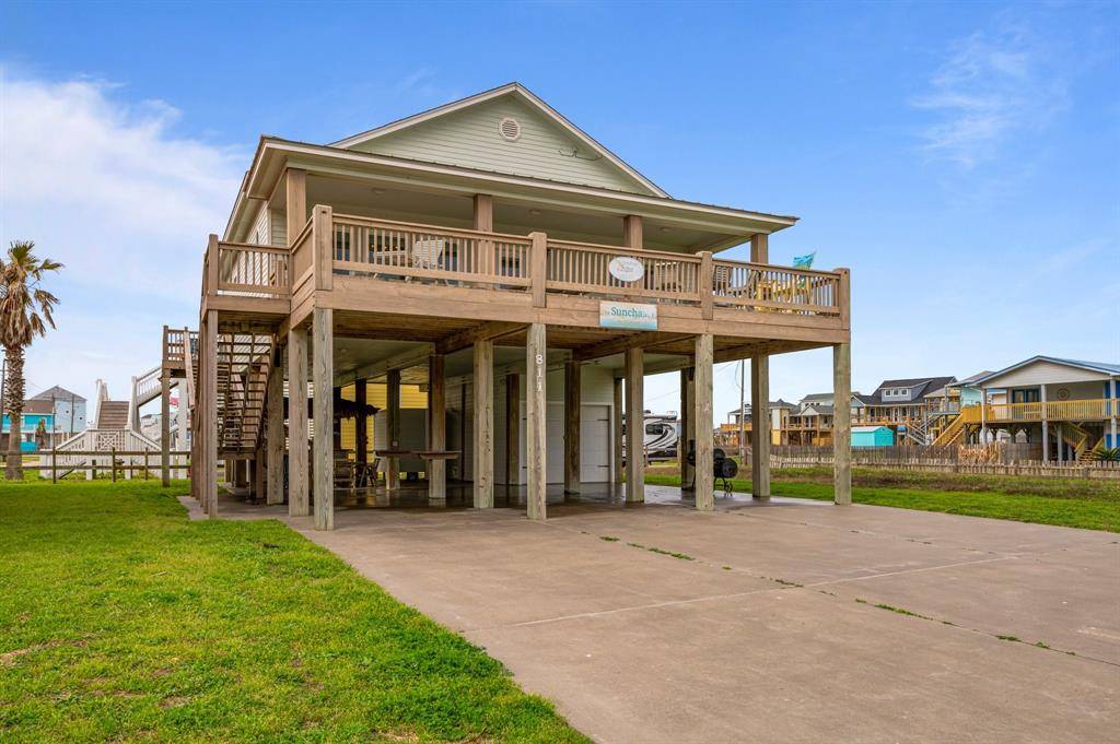 Crystal Beach, TX 77650,811 Westview