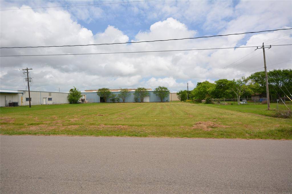 Clute, TX 77531,905 Brockman ST