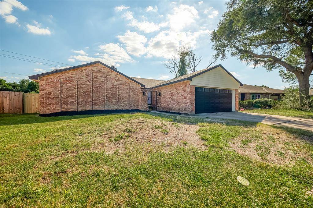 Houston, TX 77489,8407 S Meadow Bird CIR