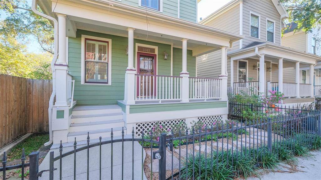 Houston, TX 77008,1045 W 16th ST