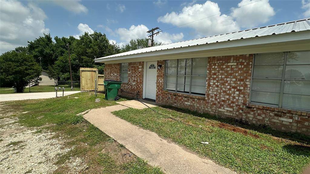 Madisonville, TX 77864,402 Bacon ST #3