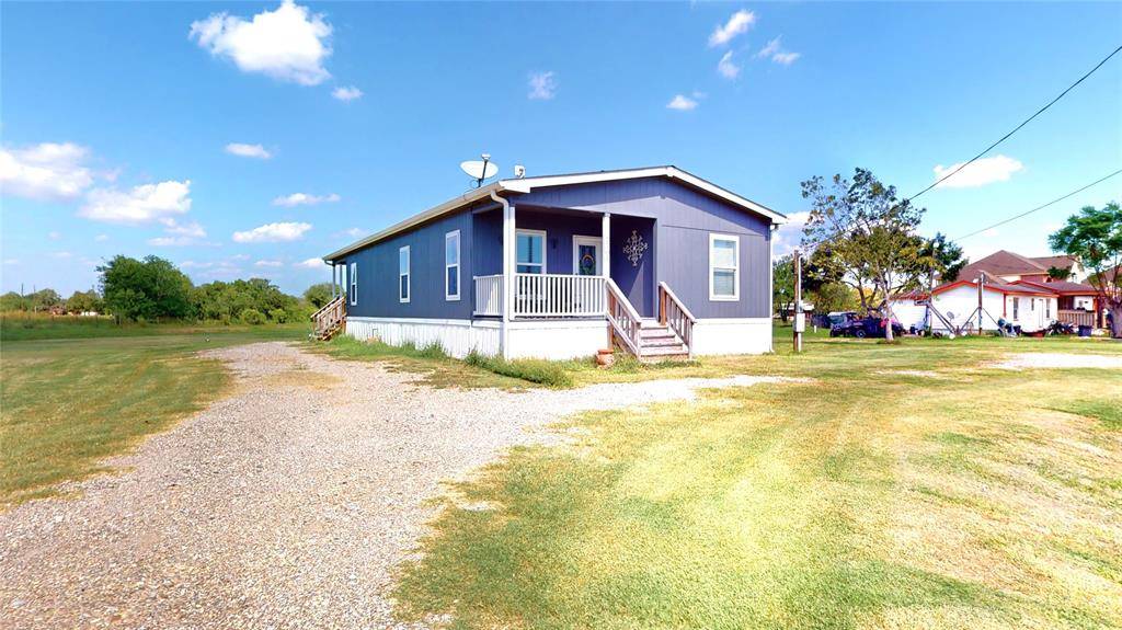 Rosharon, TX 77583,2705 County Road 549