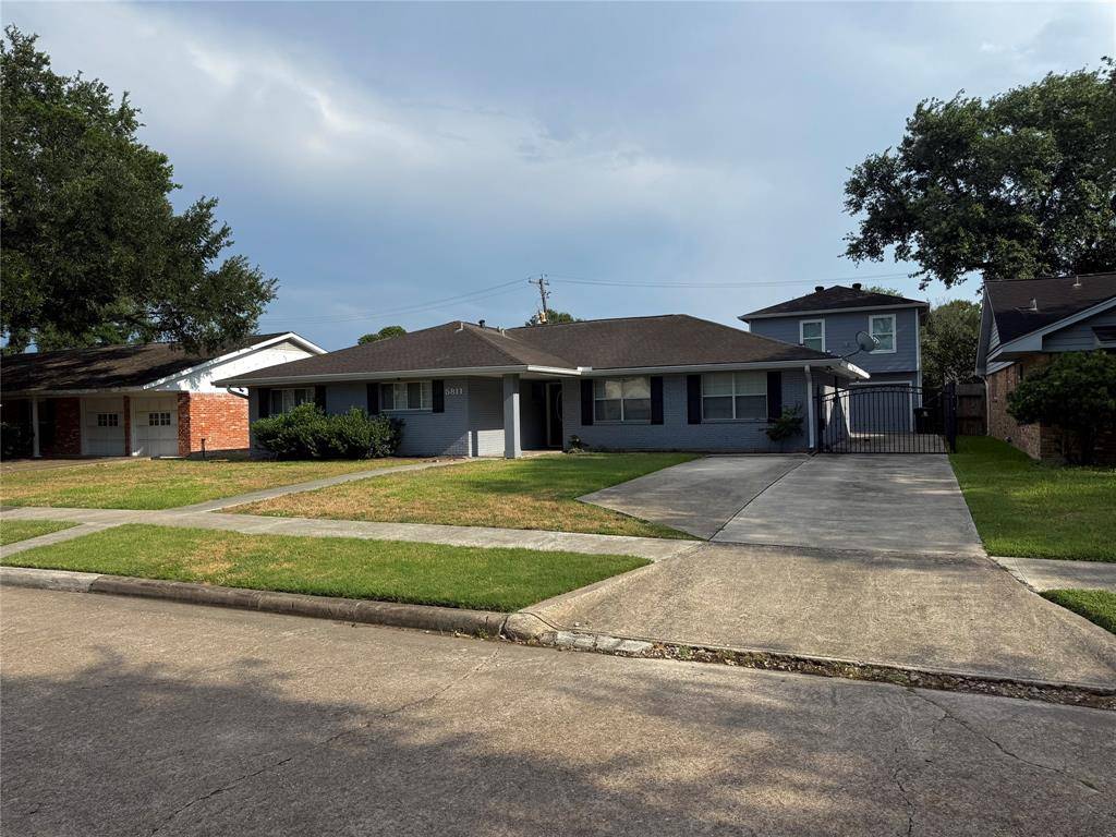 Houston, TX 77035,5811 Mcknight ST