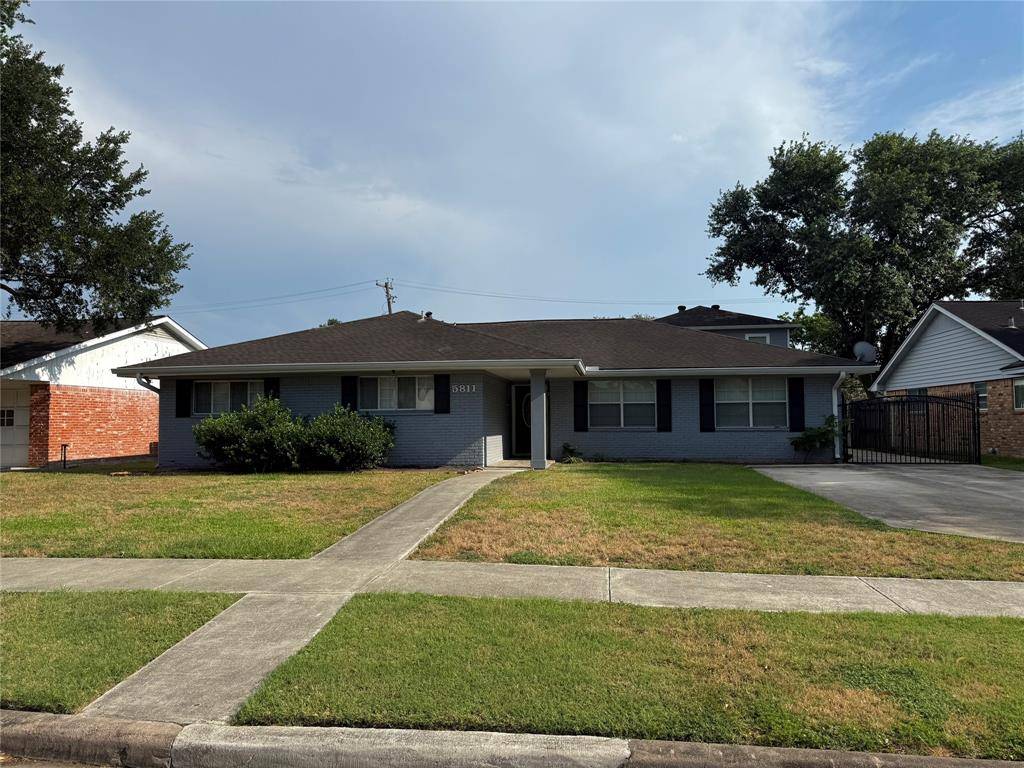 Houston, TX 77035,5811 Mcknight ST