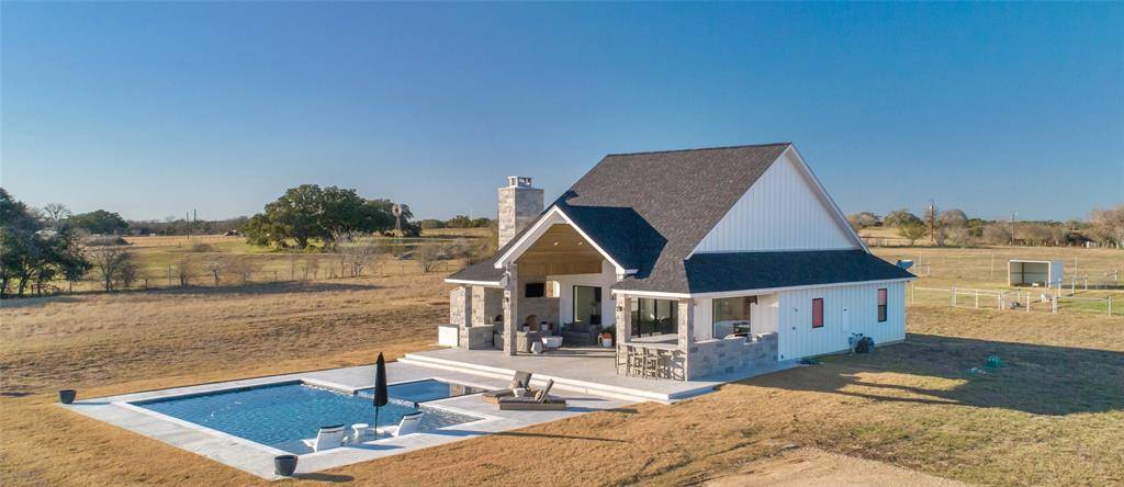 Yoakum, TX 77995,2122 County Road 324