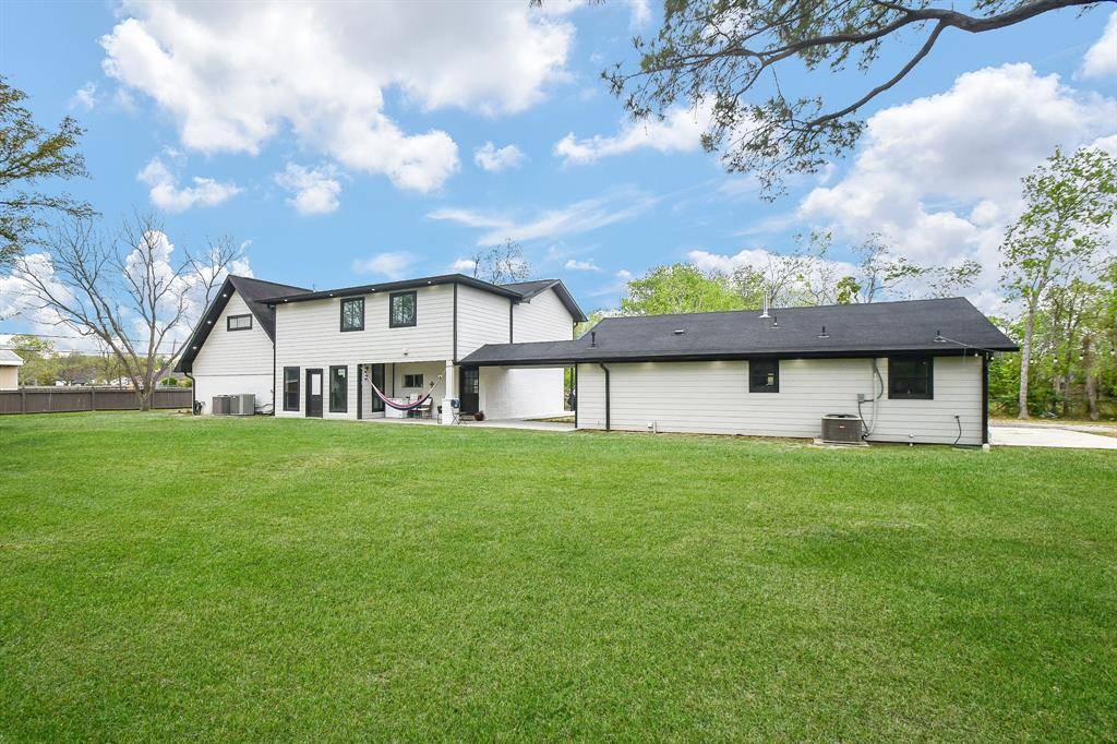 Pearland, TX 77581,4615 W Walnut ST