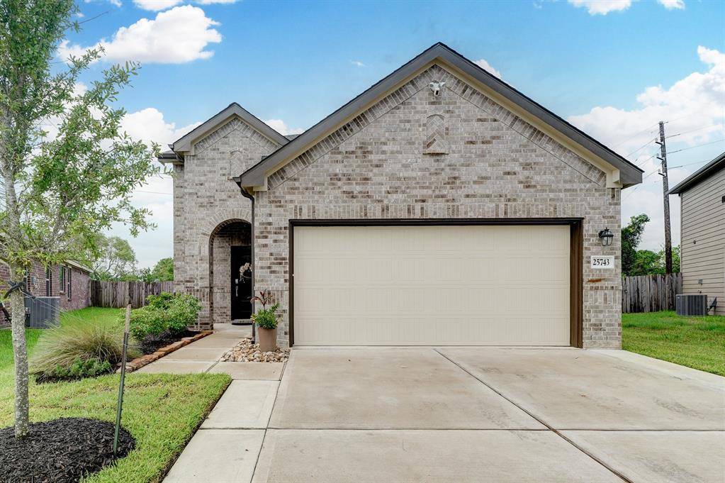 Katy, TX 77493,25743 Bottlebrush Sedge ST