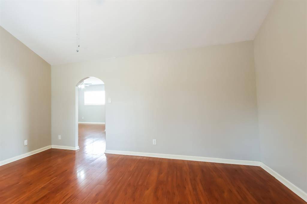 Houston, TX 77062,954 Neptune LN