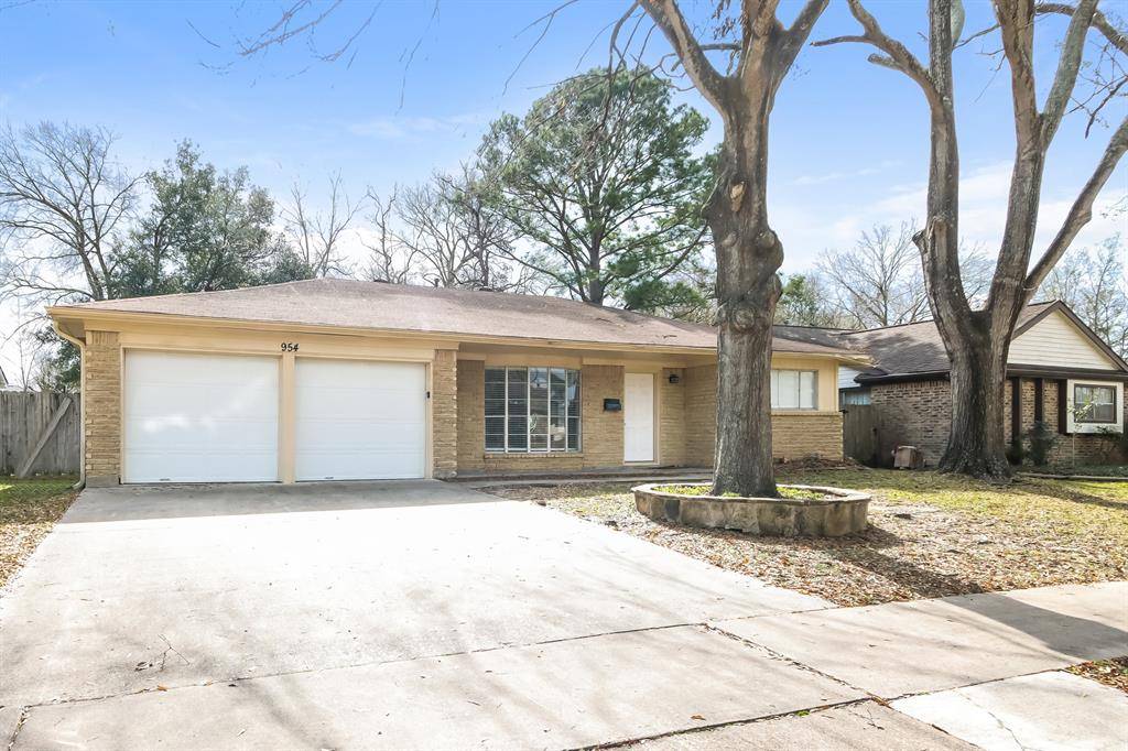 Houston, TX 77062,954 Neptune LN