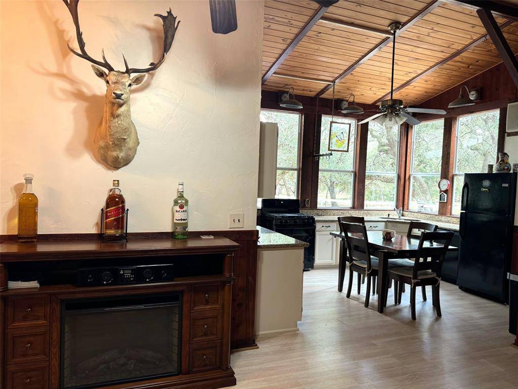 Sheridan, TX 77475,302 Bluebonnet Bend