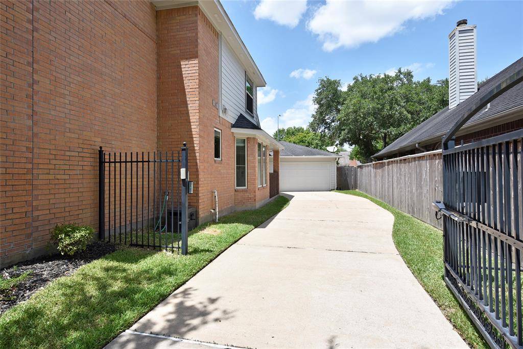 Sugar Land, TX 77479,7303 Emerald Glen DR