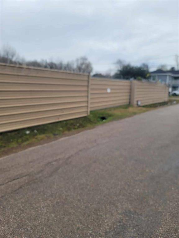 Houston, TX 77021,4515 Hull ST
