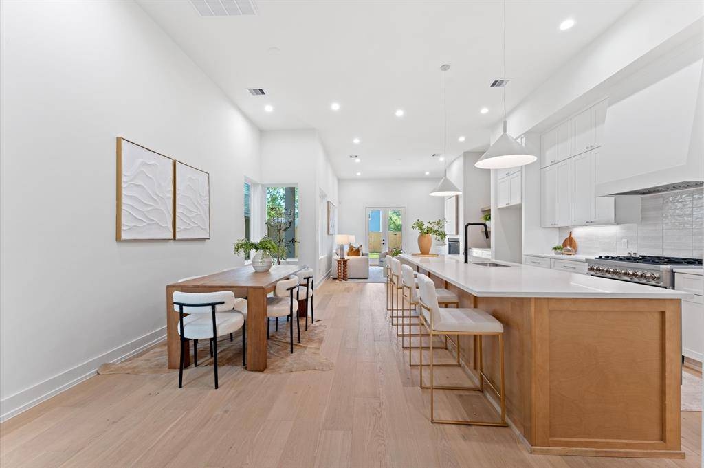 Houston, TX 77008,322 Aurora ST