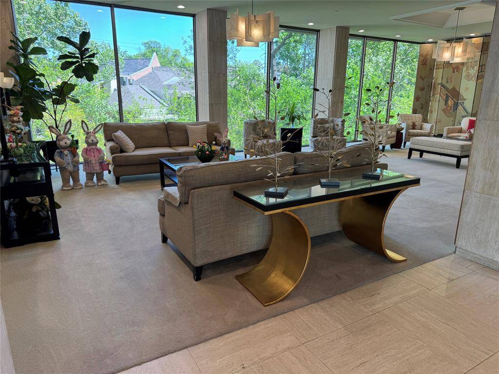 Houston, TX 77027,49 BRIAR HOLLOW LN #1201