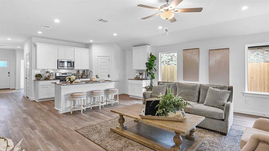 League City, TX 77573,3905 Silver Falls