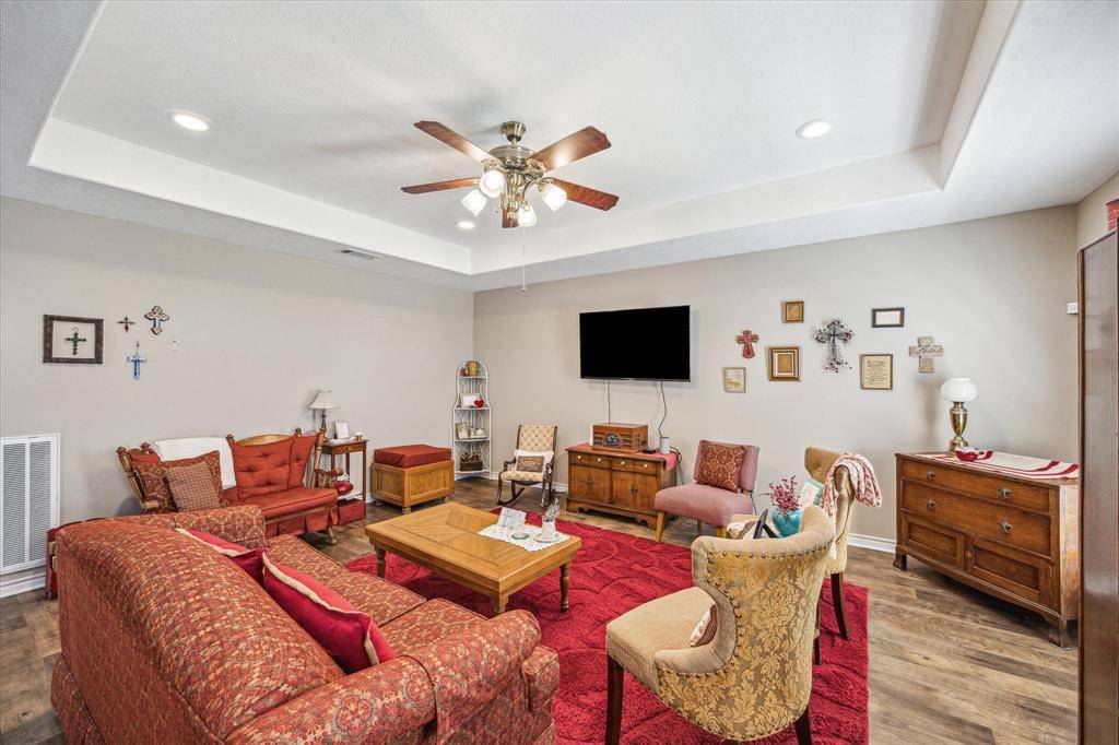 Bellville, TX 77418,867 Tangle Oaks CT