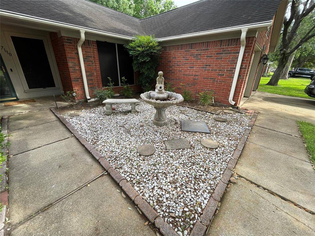 Katy, TX 77494,7110 Pembrough LN