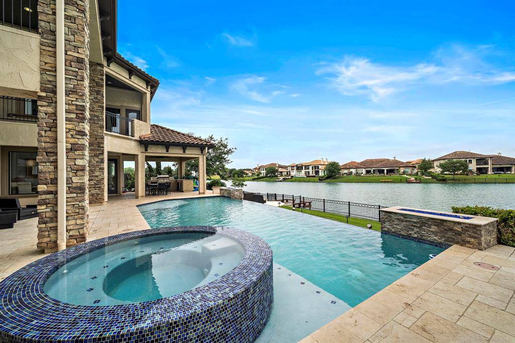 Sugar Land, TX 77479,4 Majestic View CT