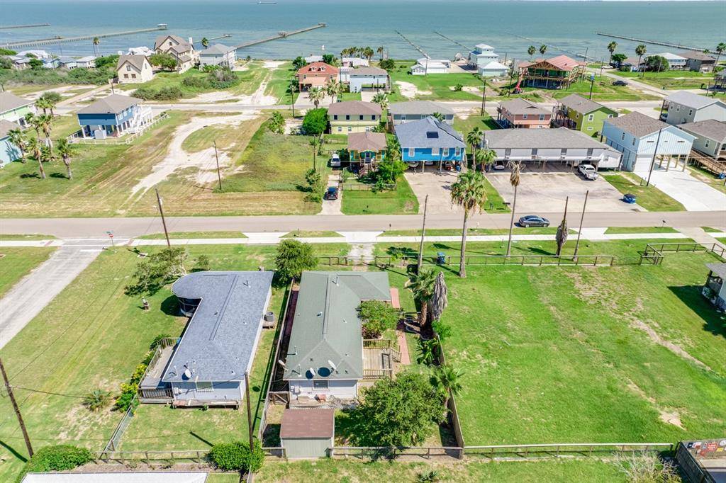 Rockport, TX 78382,1307 S Live Oak ST