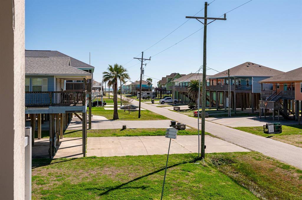 Crystal Beach, TX 77650,874 Surfview DR