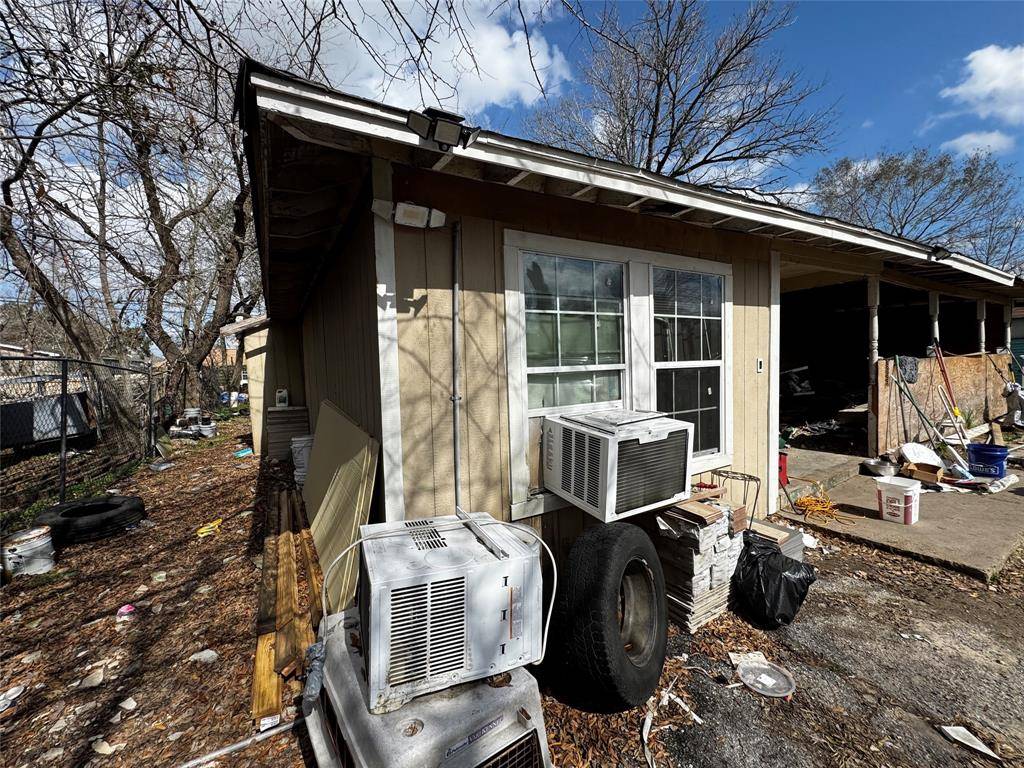 Houston, TX 77033,5815 Pershing ST
