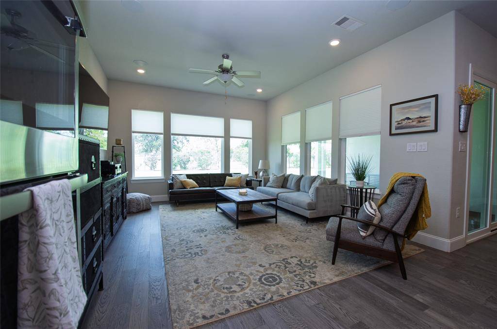 Iowa Colony, TX 77583,4143 Shackleton CT