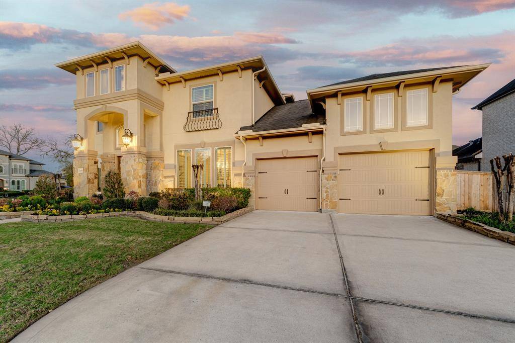 Sugar Land, TX 77479,5303 Sloan Falls CT